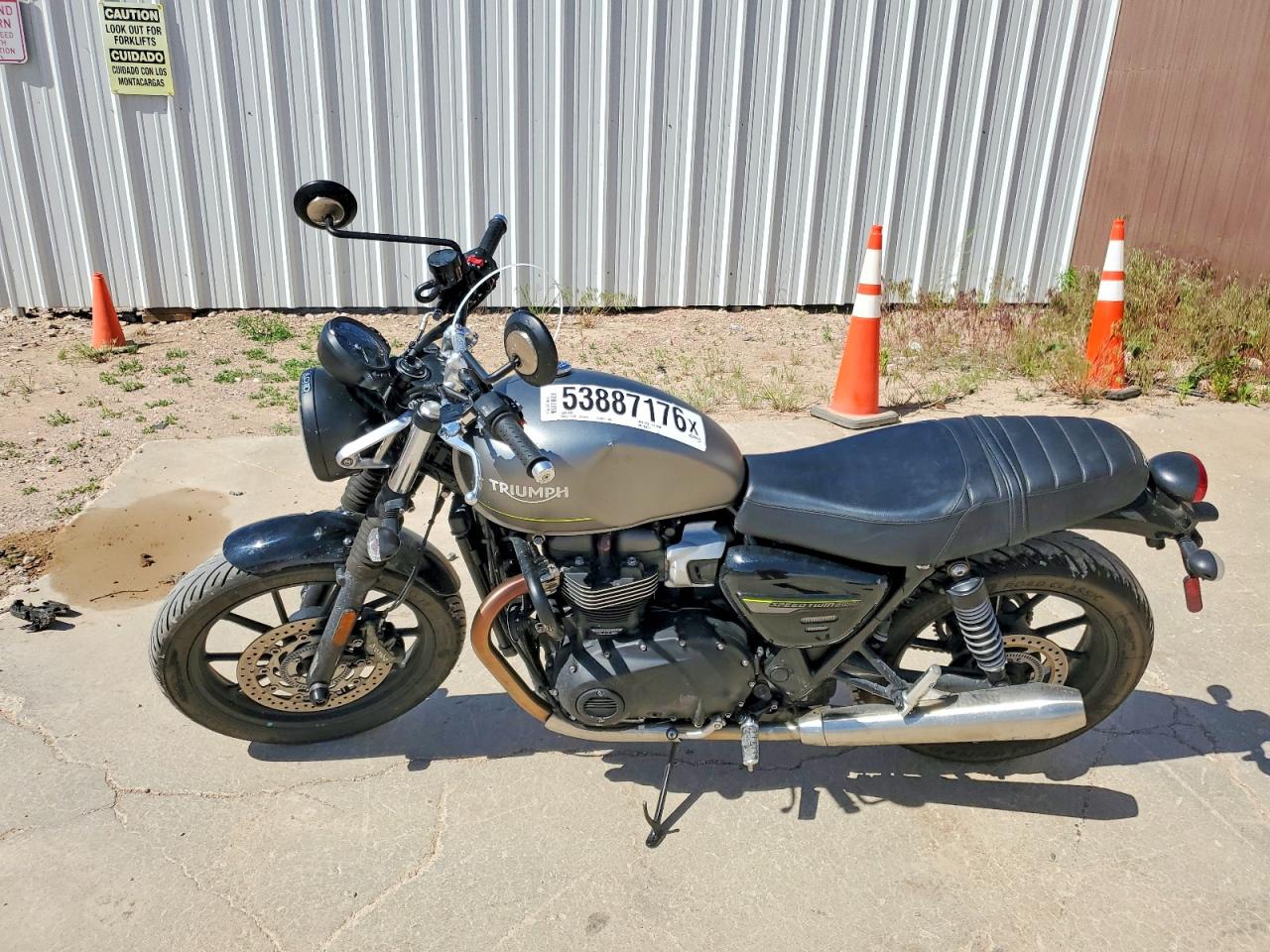 Triumph Other 900