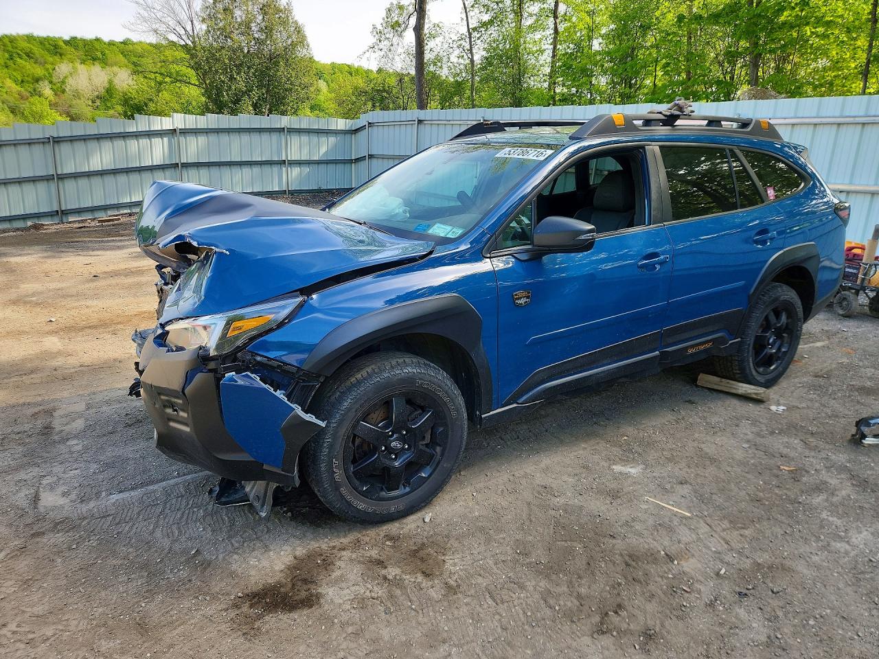Salvage Subaru Outback Image