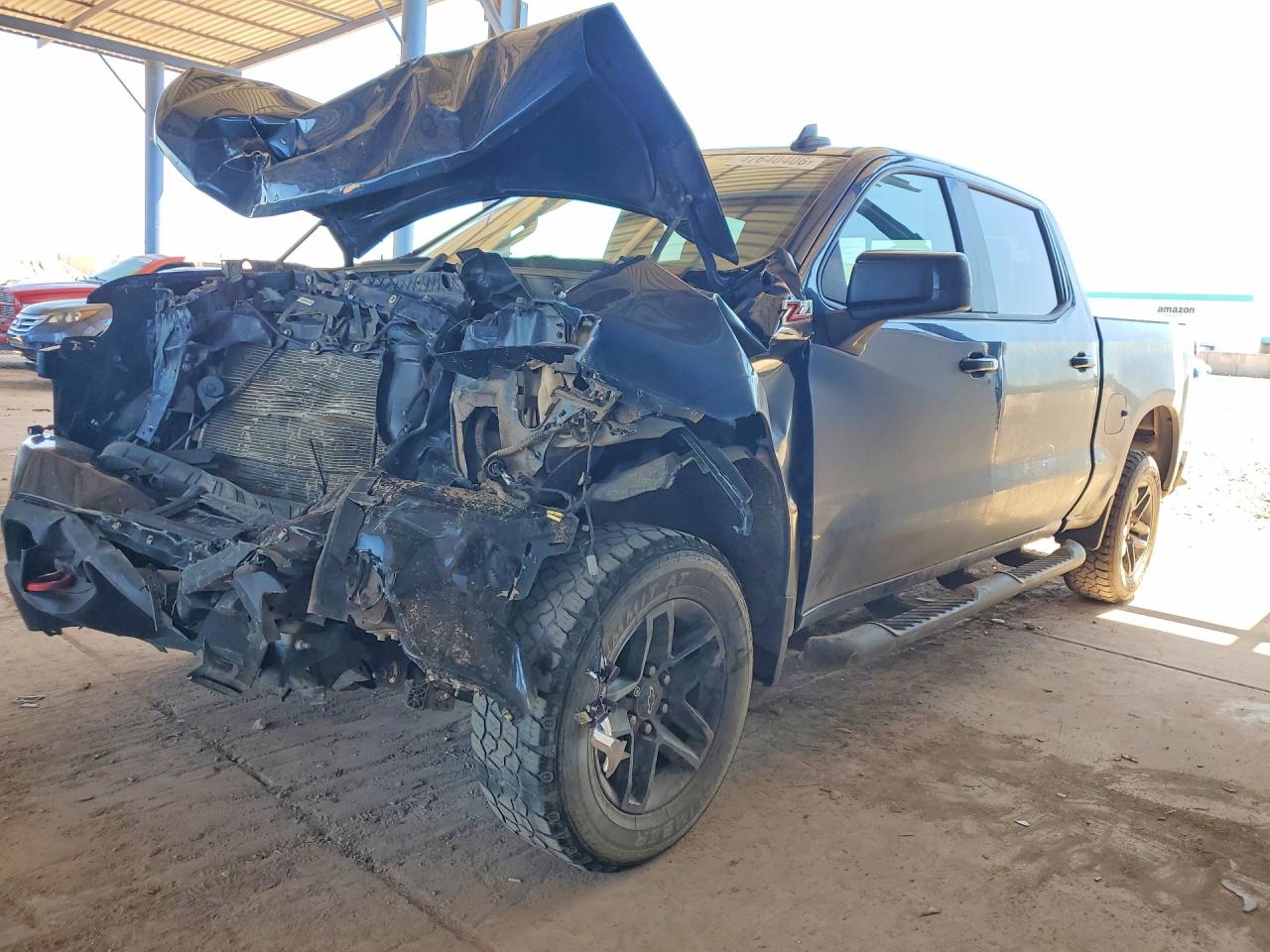 Salvage Chevrolet Silverado Image