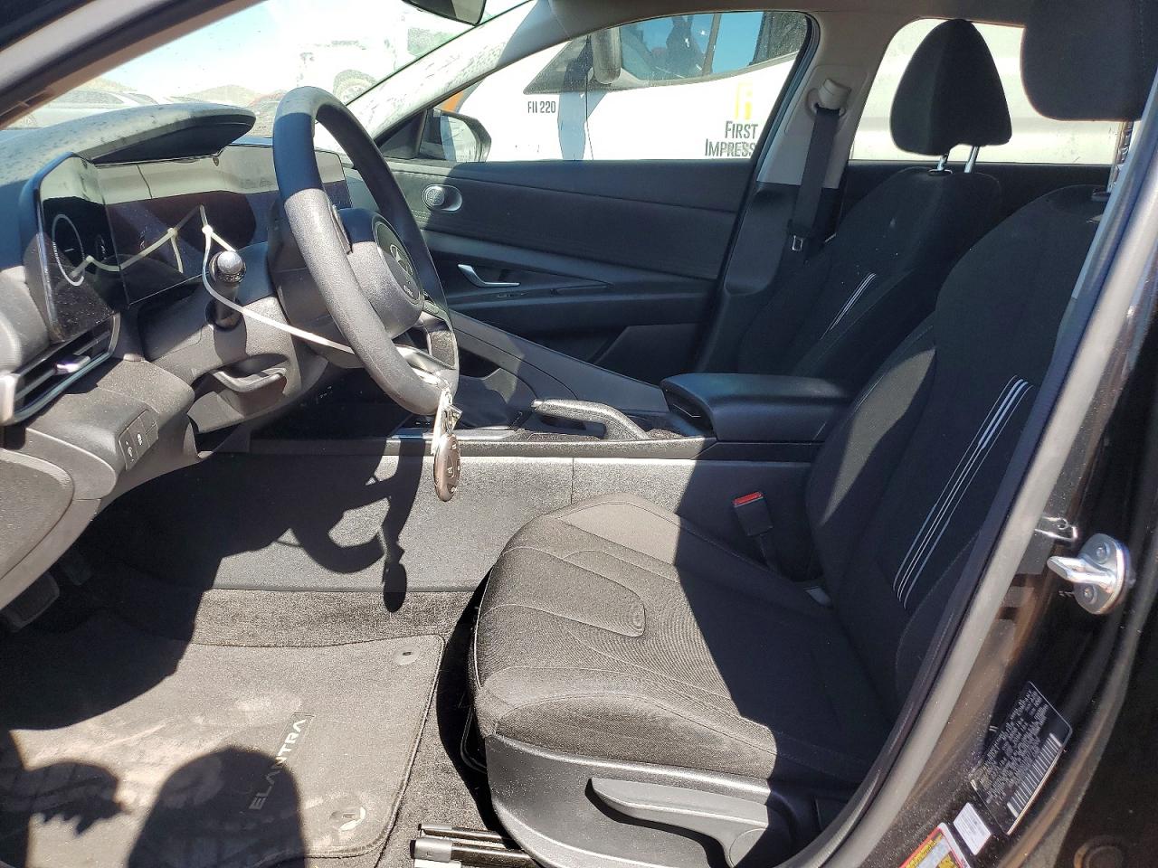 Hyundai ELANTRA Sel