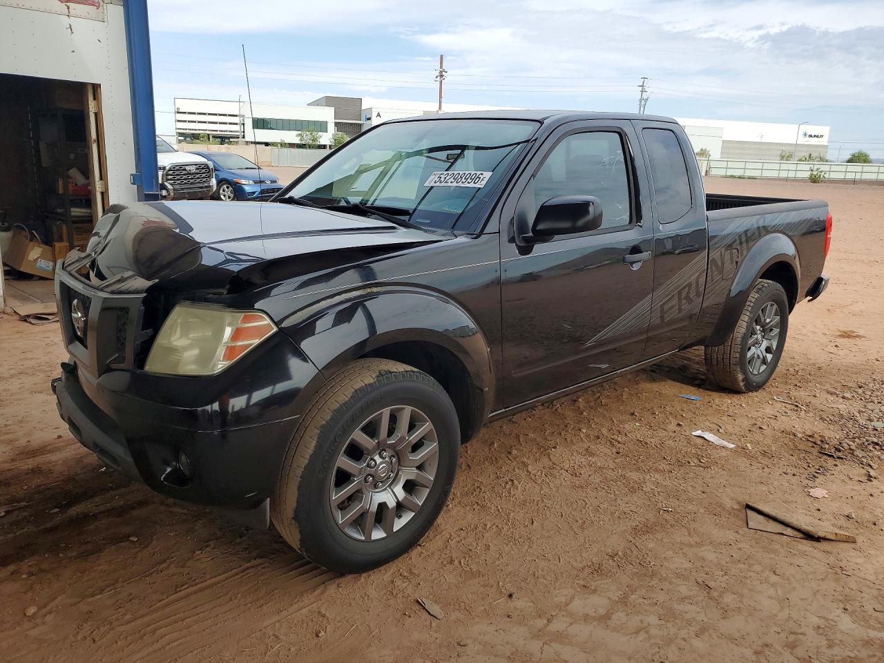 Salvage Nissan Frontier Image