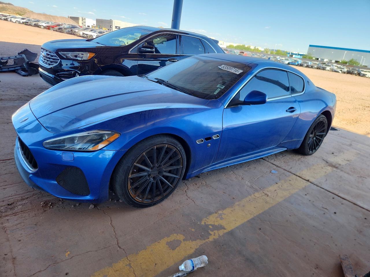 Salvage Maserati GranTurismo Image