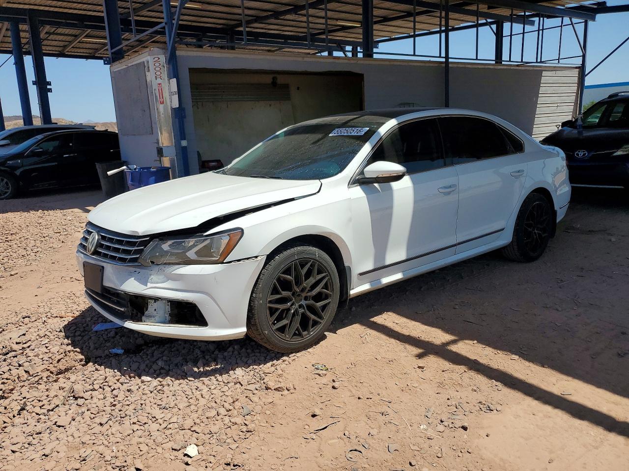 Salvage Volkswagen Passat Image