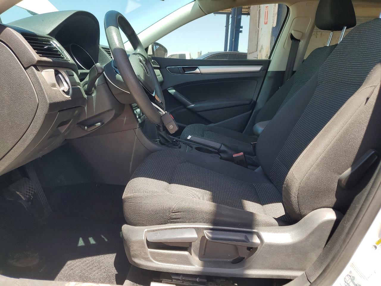 Volkswagen Passat S
