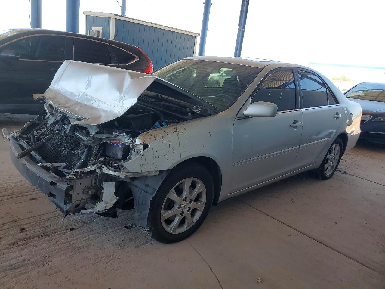 Salvage Toyota Camry Image