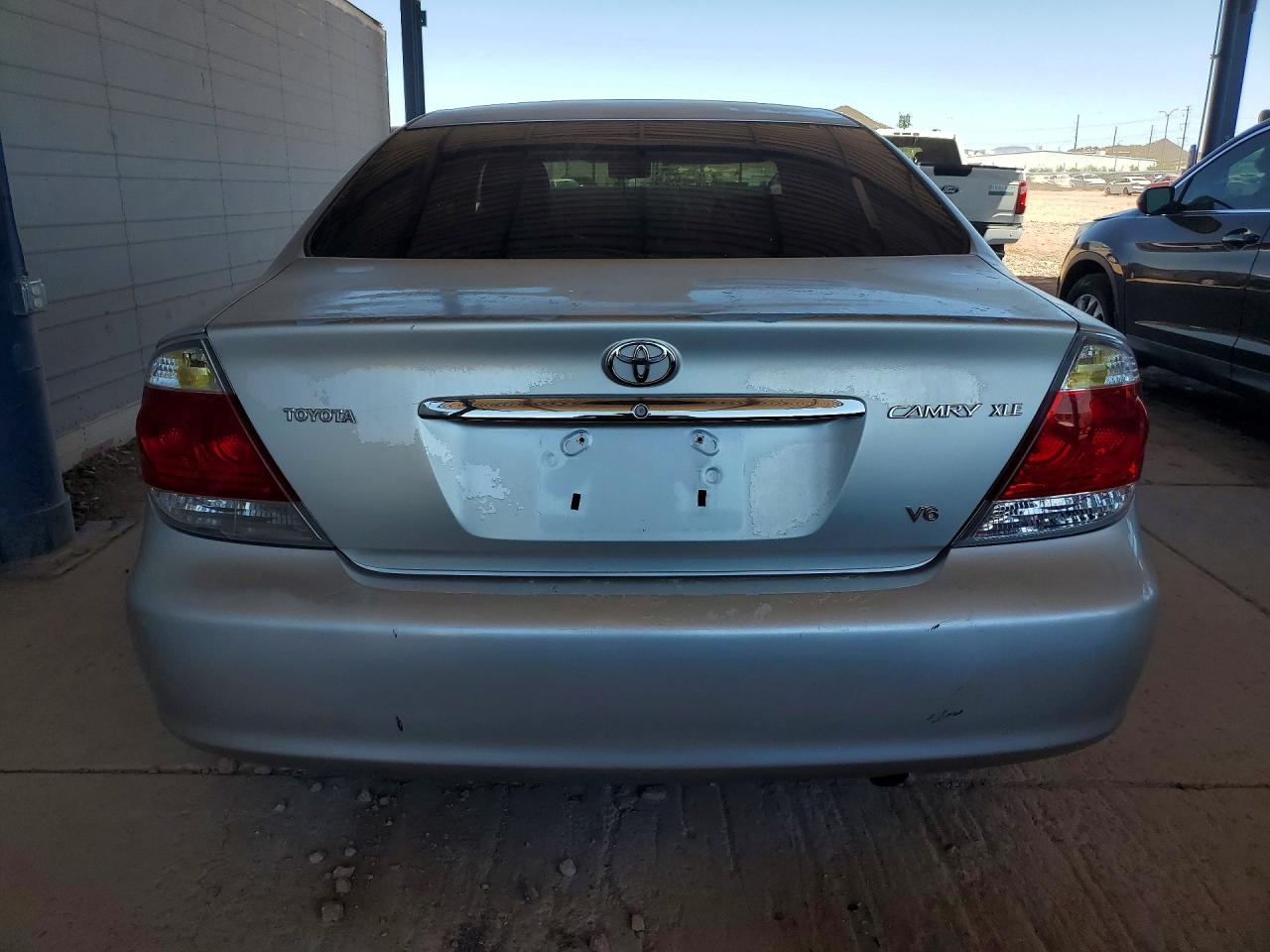 Toyota Camry Xle V6