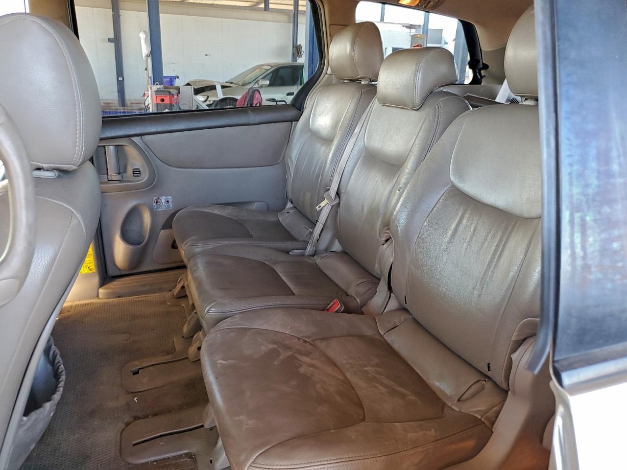 Toyota Sienna Le 8 Passenger