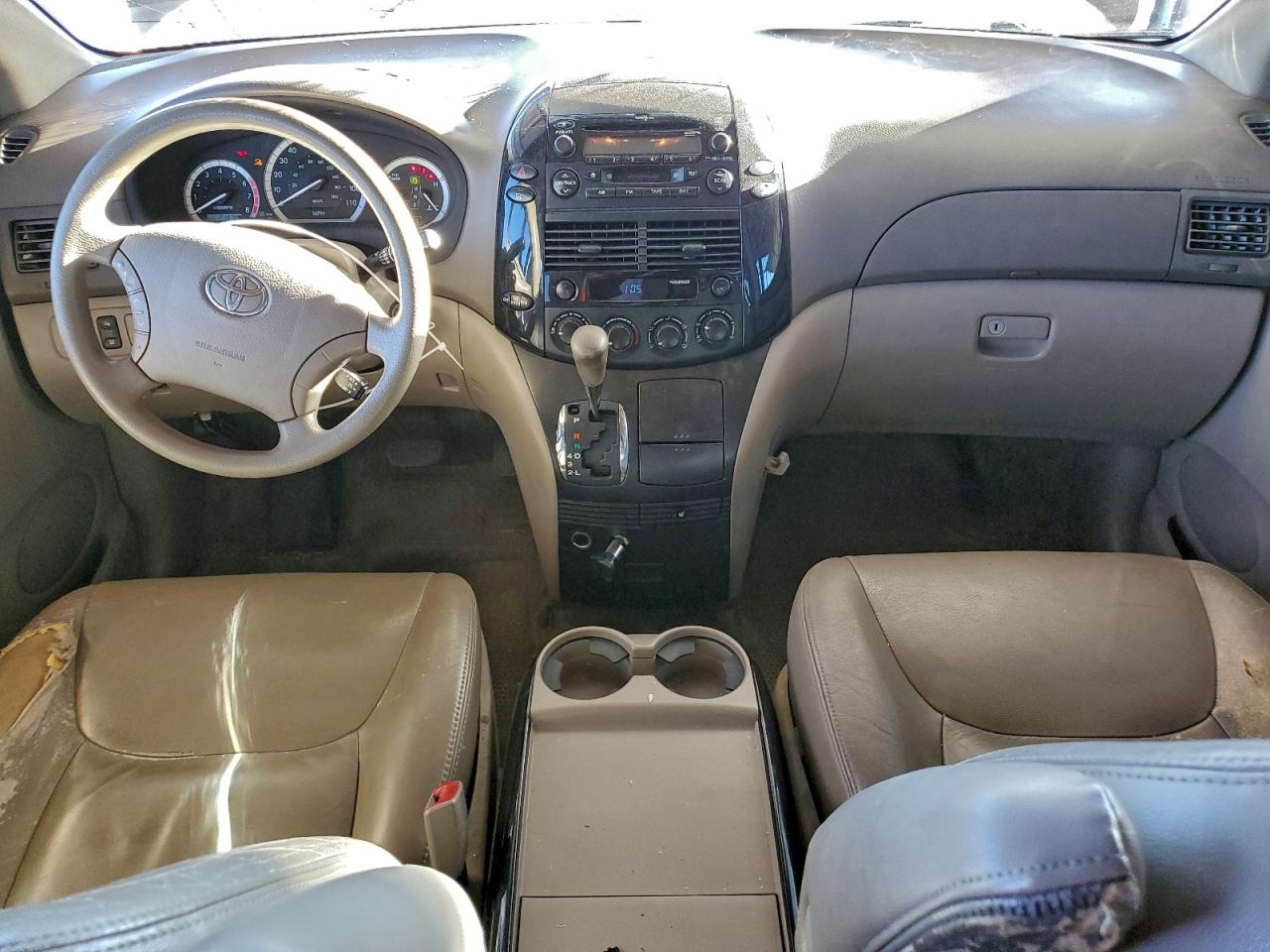 Toyota Sienna Le 8 Passenger