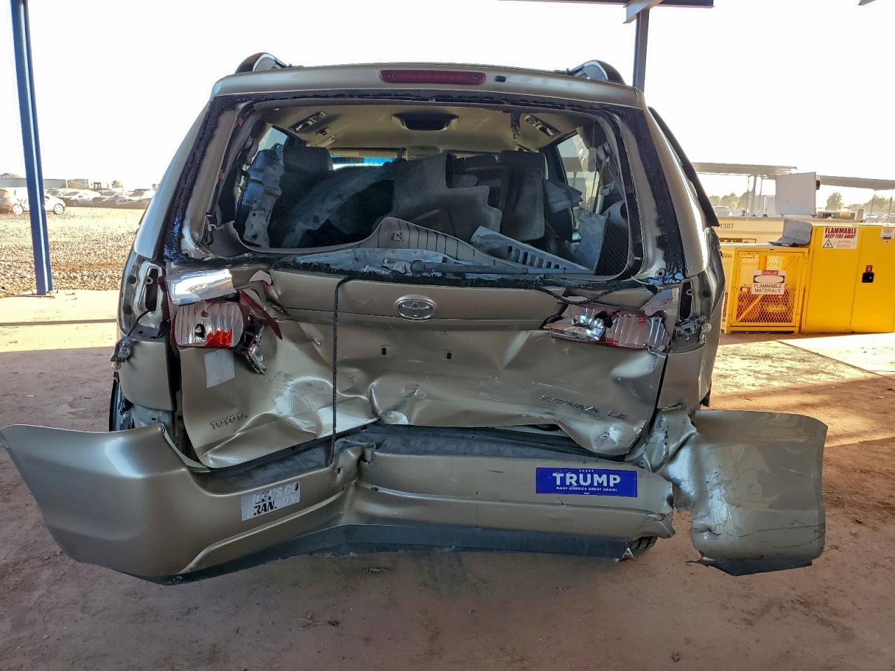 Toyota Sienna Le 8 Passenger