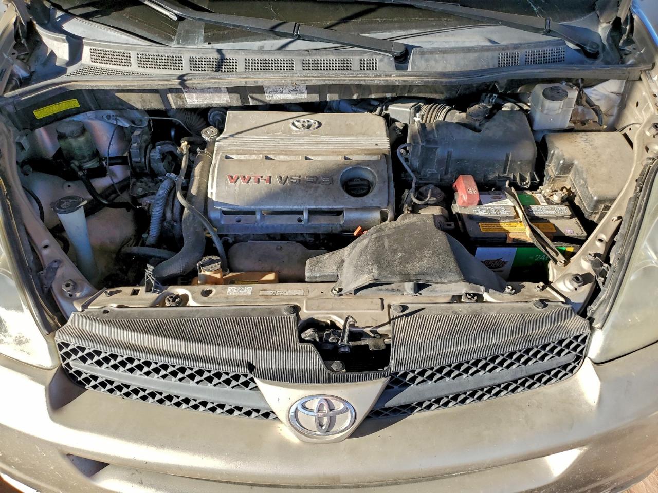 Toyota Sienna Le 8 Passenger