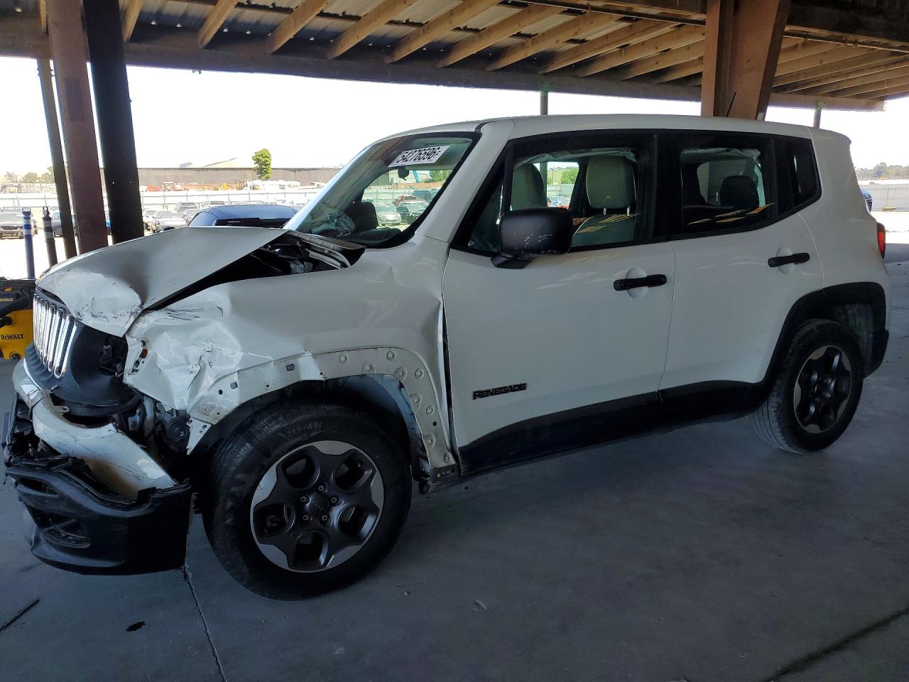 Salvage Jeep Renegade Image