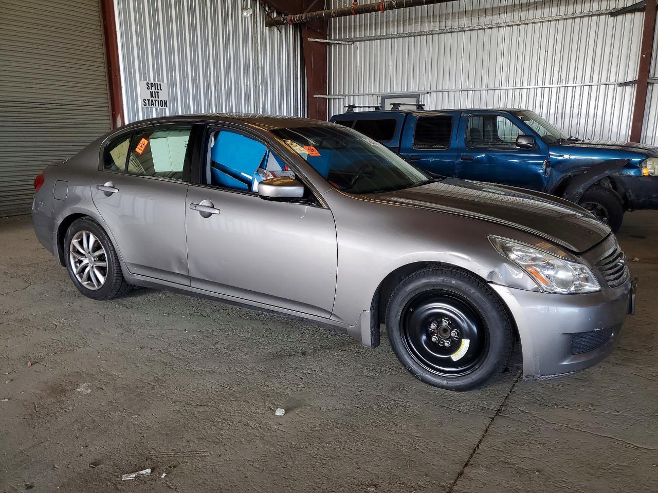 INFINITI G37 Base