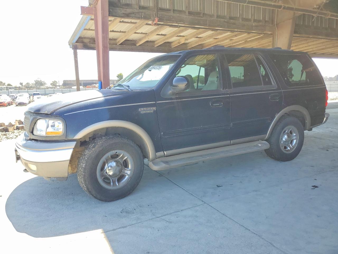 Salvage Ford Expedition Image