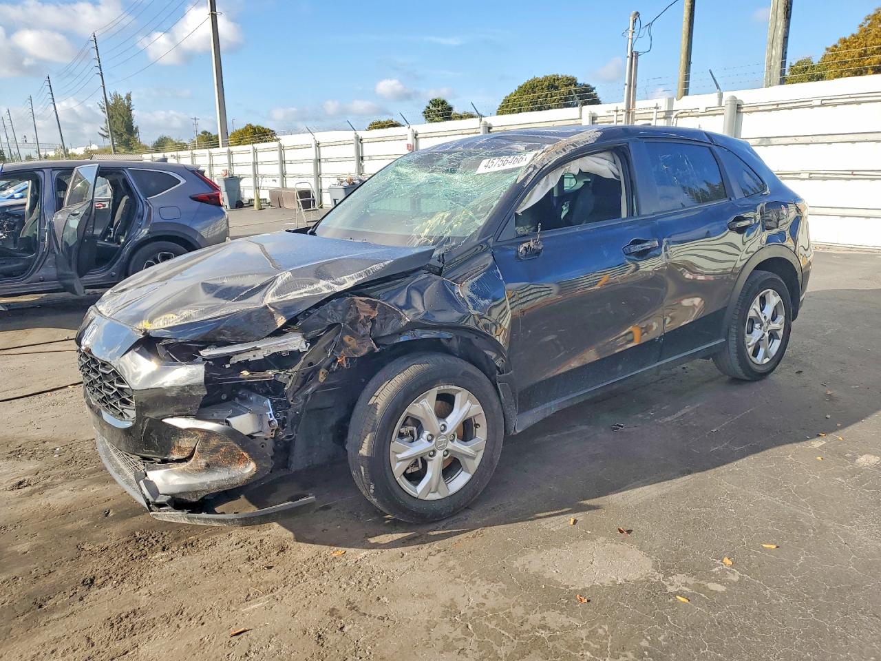 Salvage Honda HR-V Image