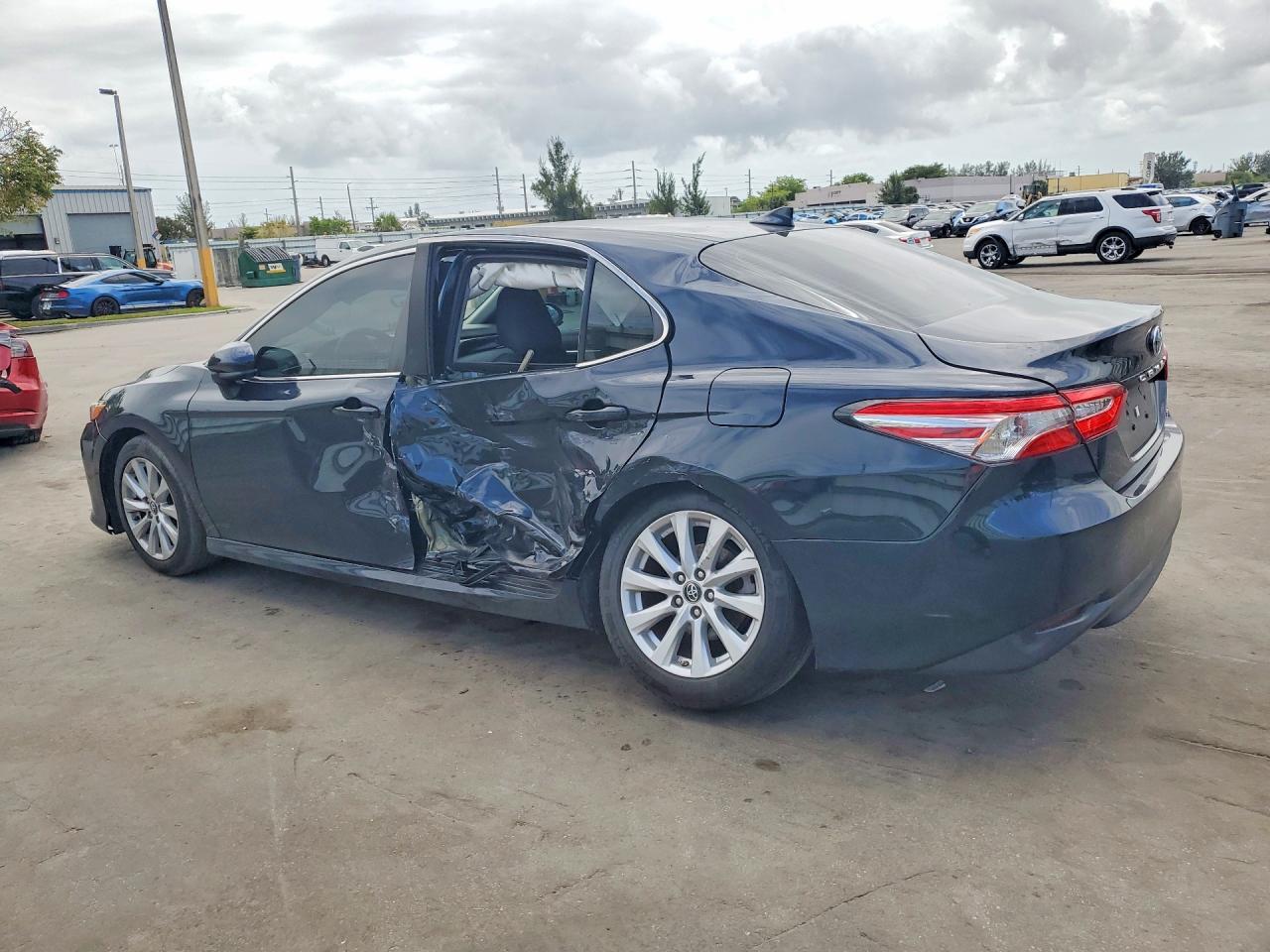 Toyota Camry Le