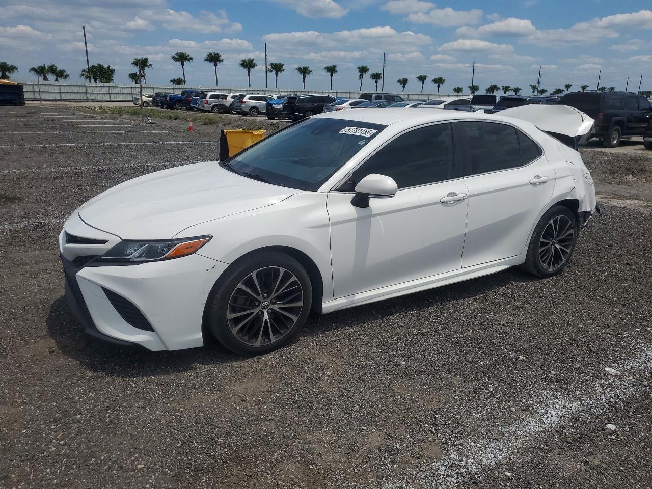 Salvage Toyota Camry Image