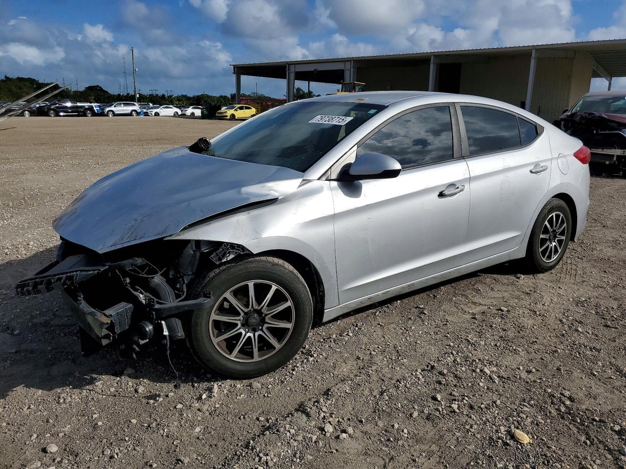 Salvage Hyundai ELANTRA Image