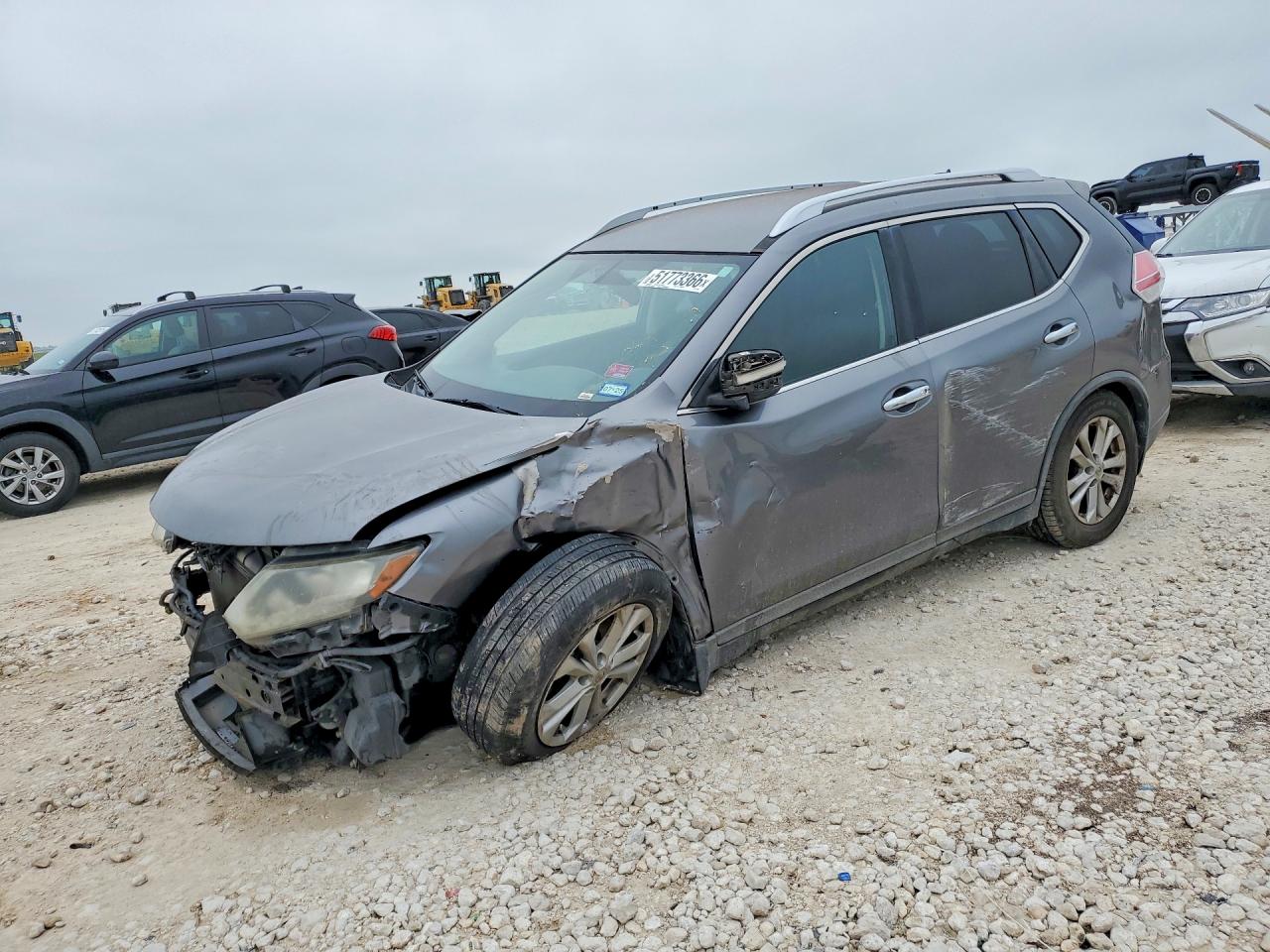 Salvage Nissan Rogue Image
