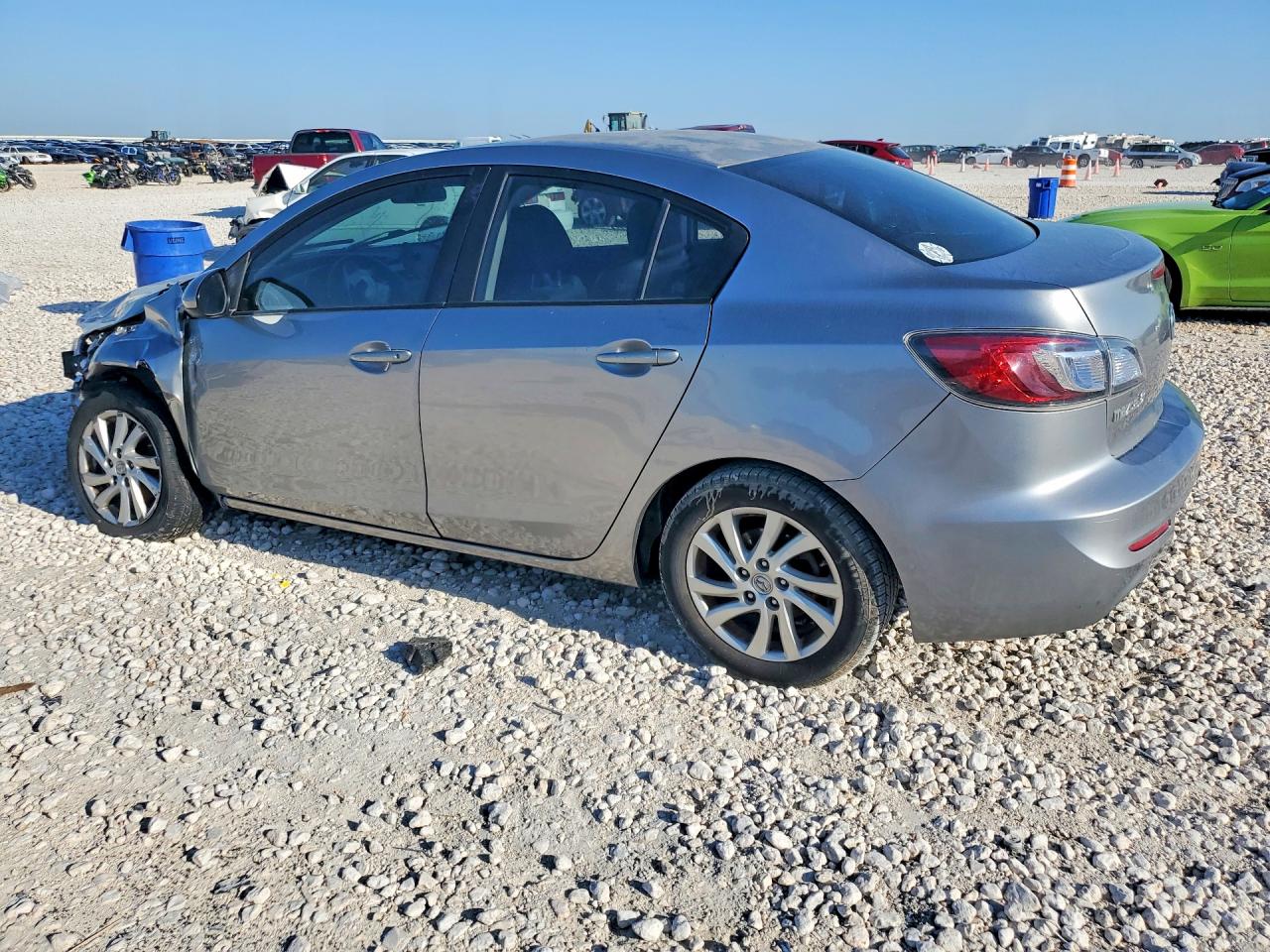 Mazda 3 I