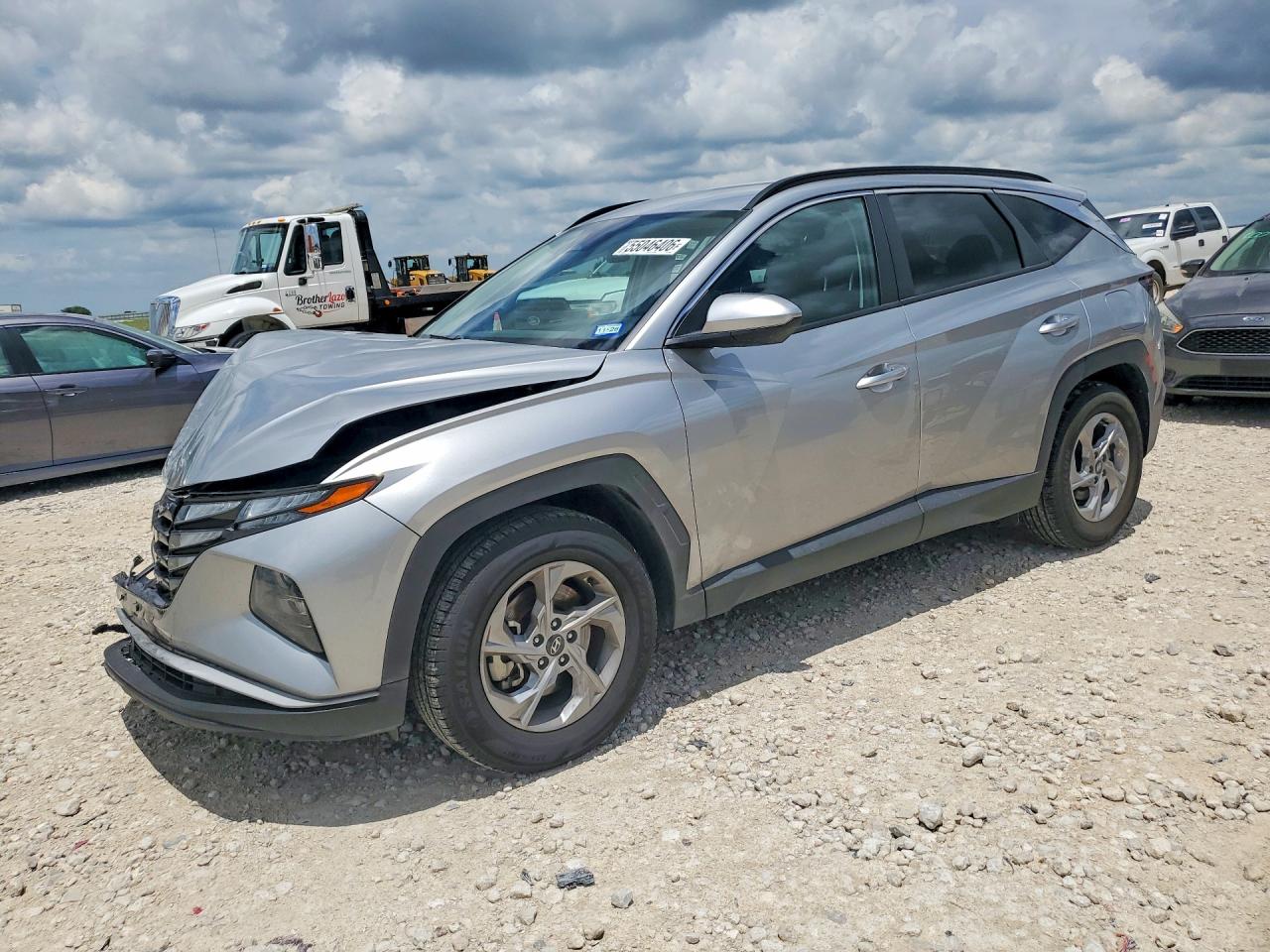 Salvage Hyundai TUCSON Image