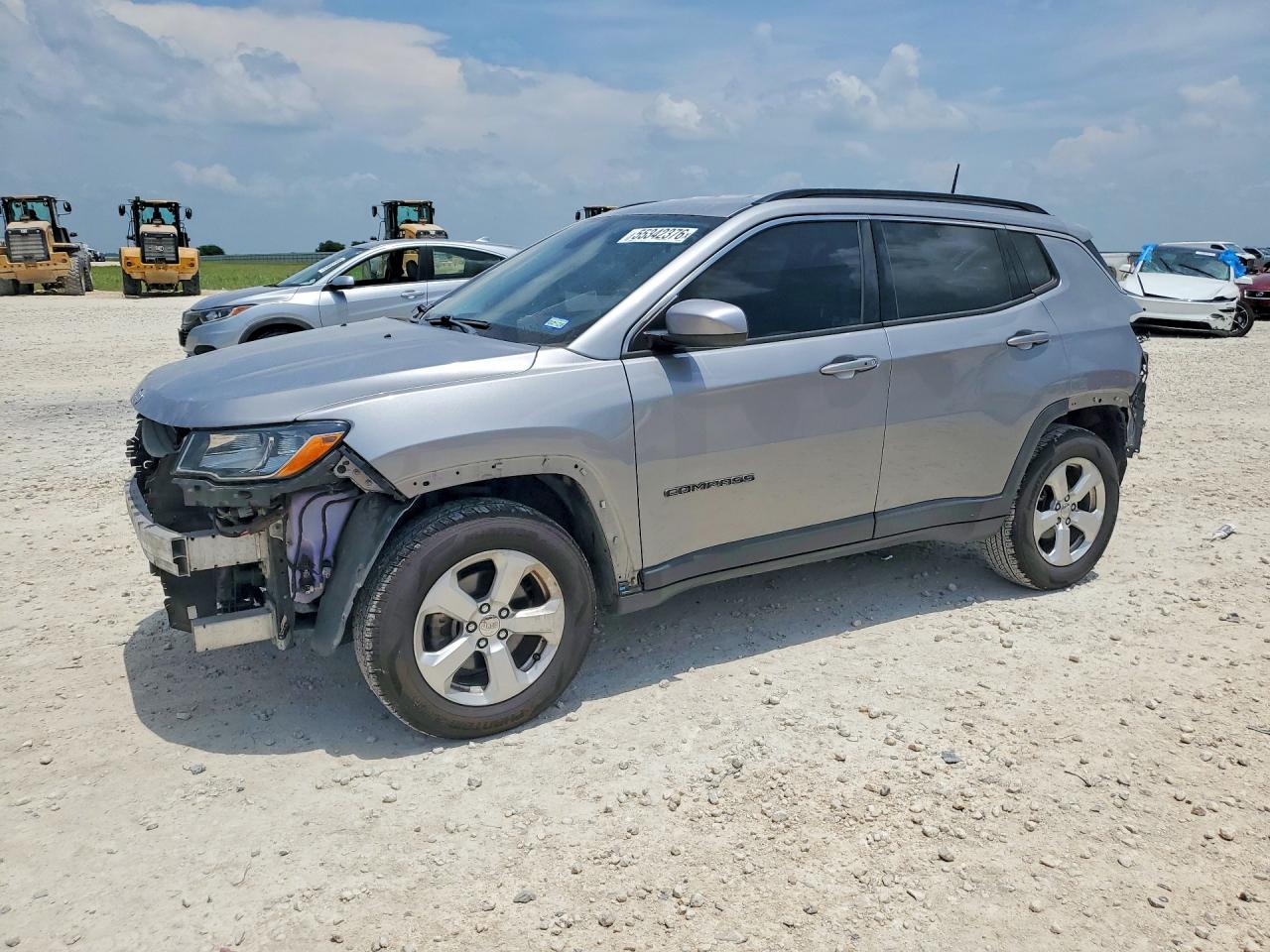 Salvage Jeep Compass Image