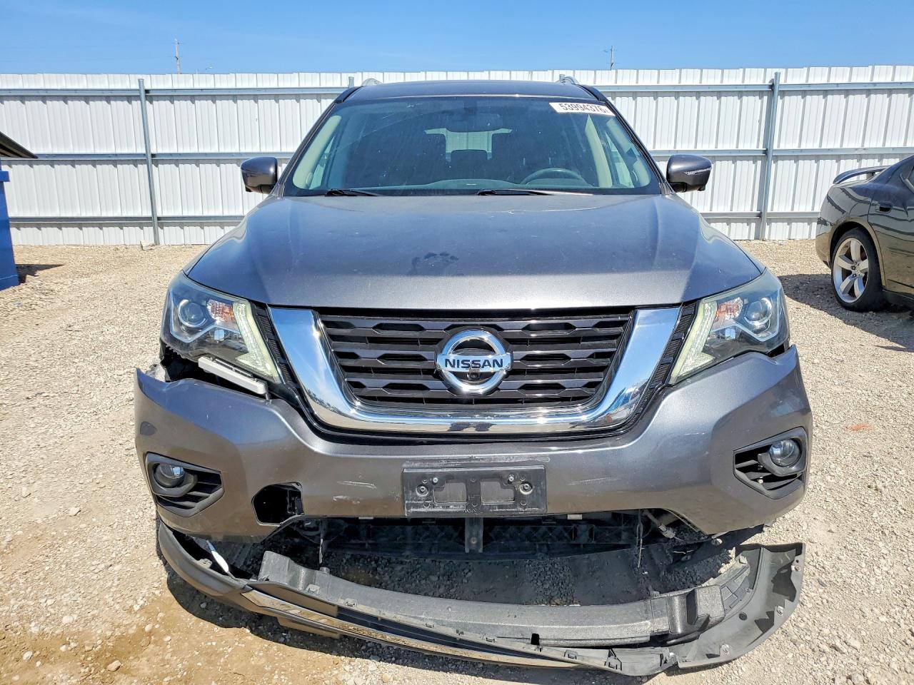 Nissan Pathfinder S