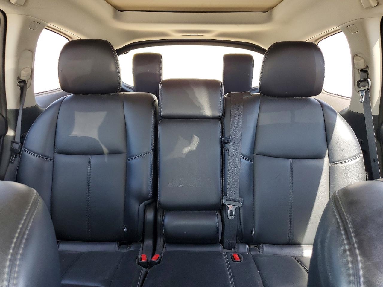 Nissan Pathfinder S