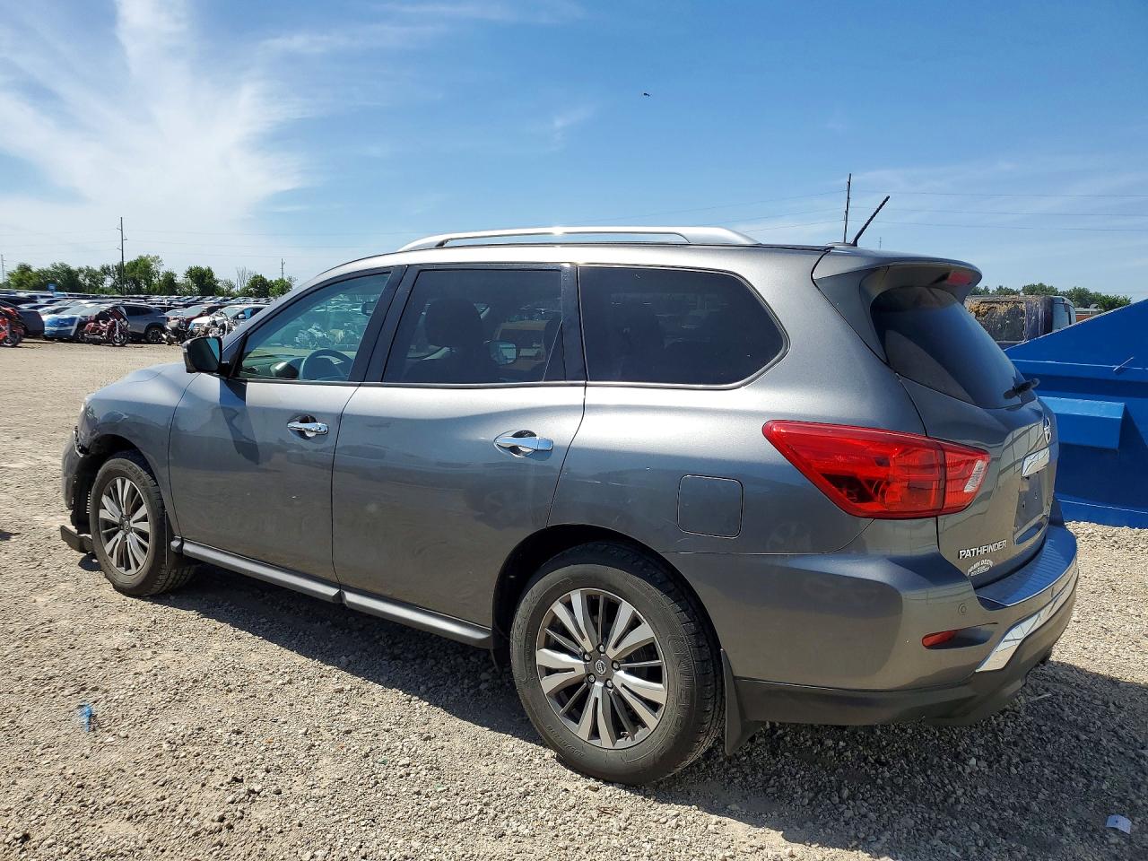 Nissan Pathfinder S