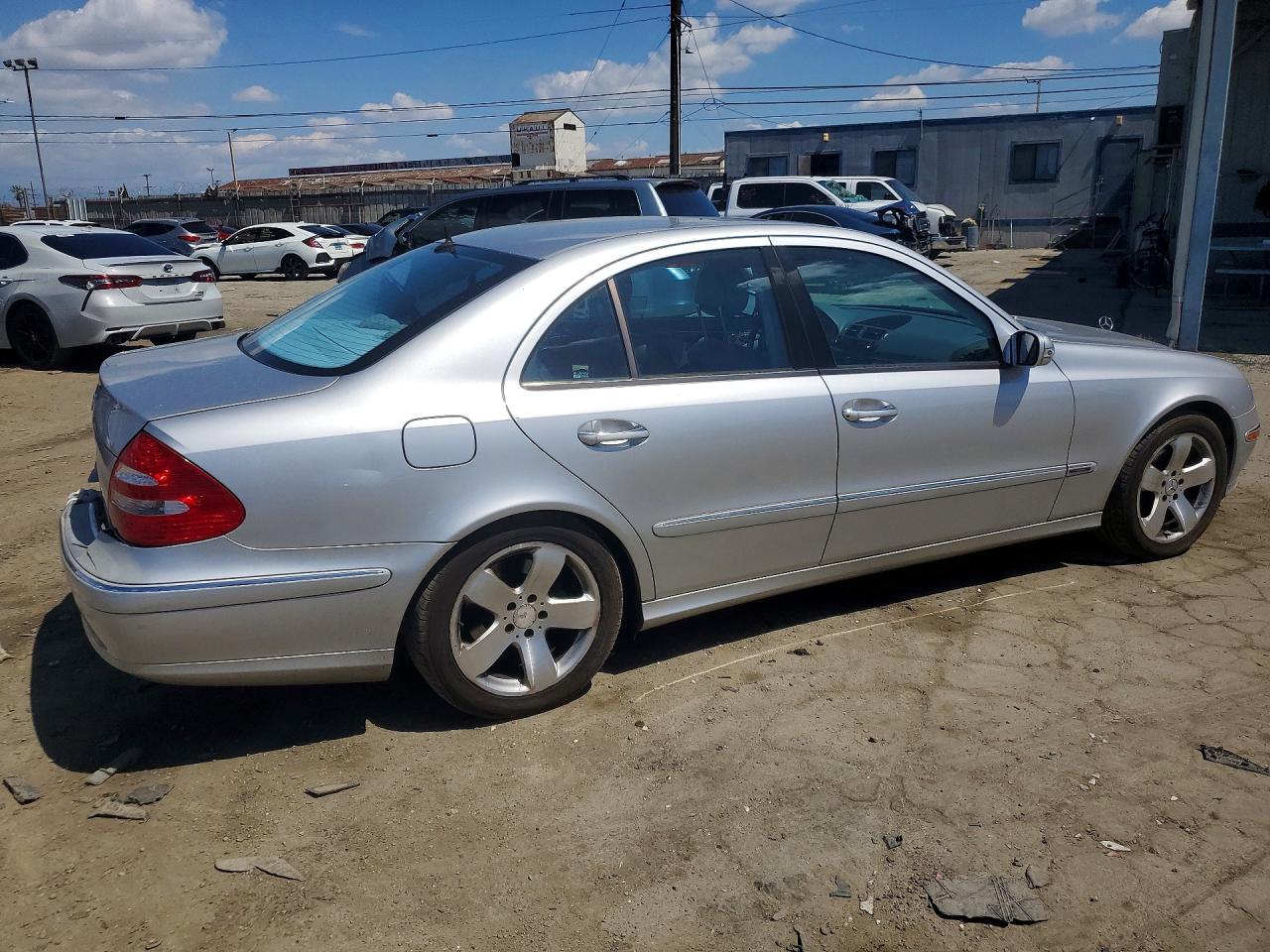 Mercedes-Benz E-Class 320
