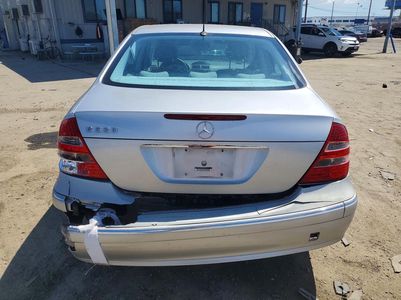 Mercedes-Benz E-Class 320