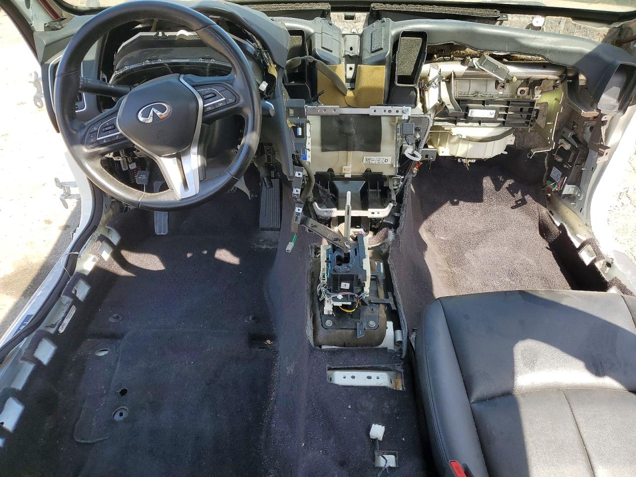 INFINITI Q50 3.0t Luxe