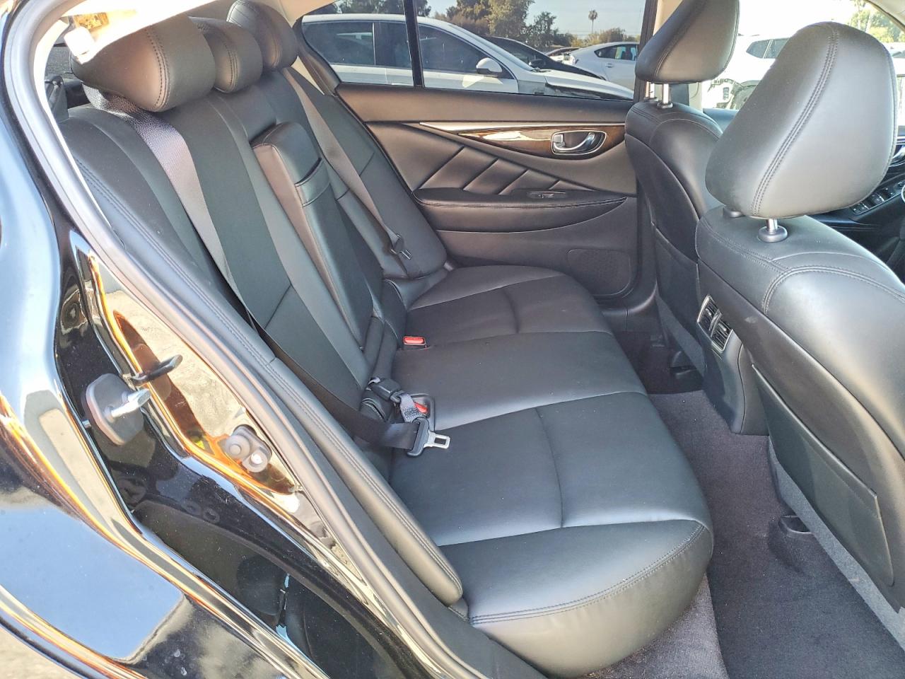 INFINITI Q50 3.0t L 3.0t Luxe