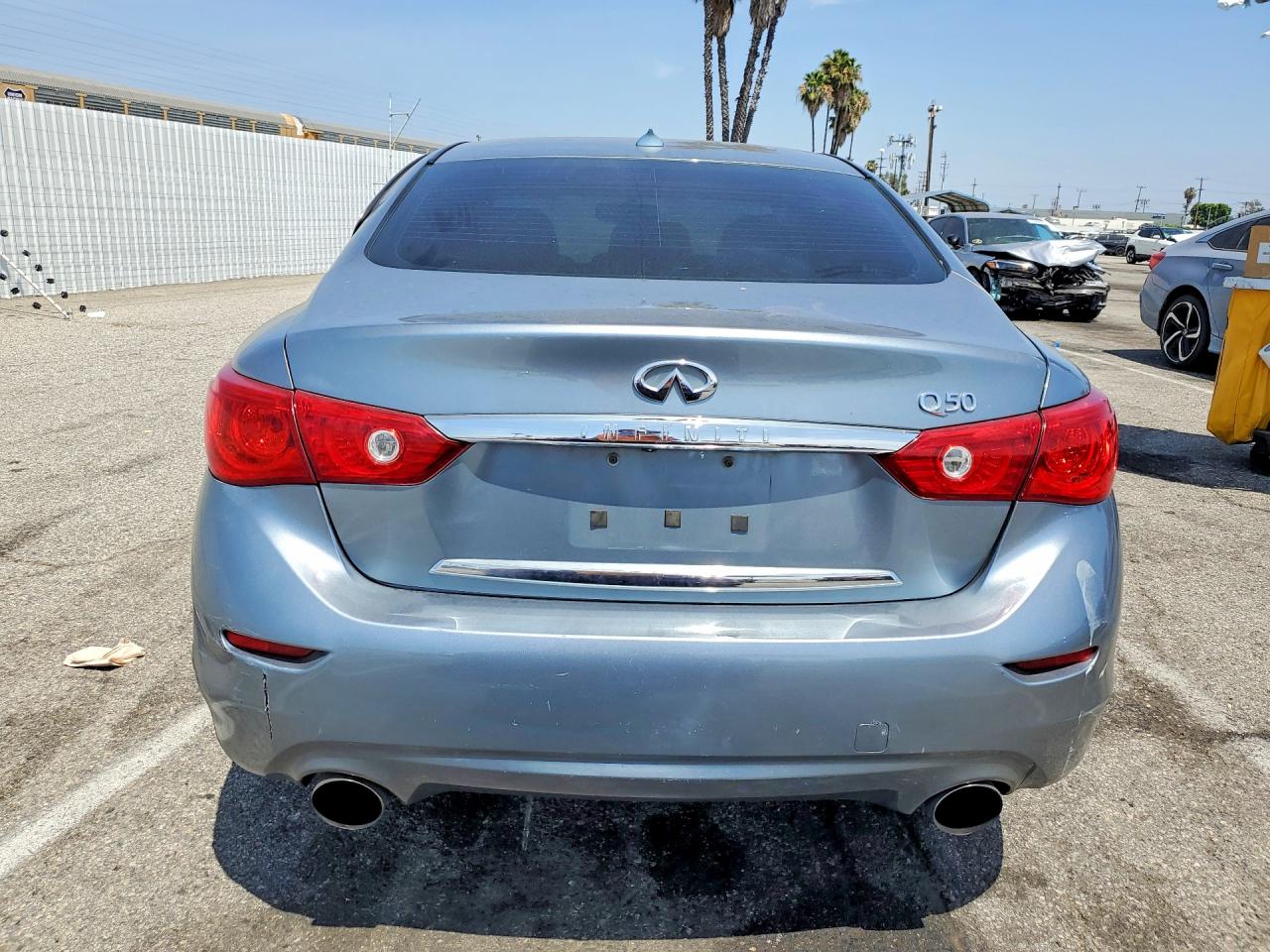 INFINITI Q50 Premium
