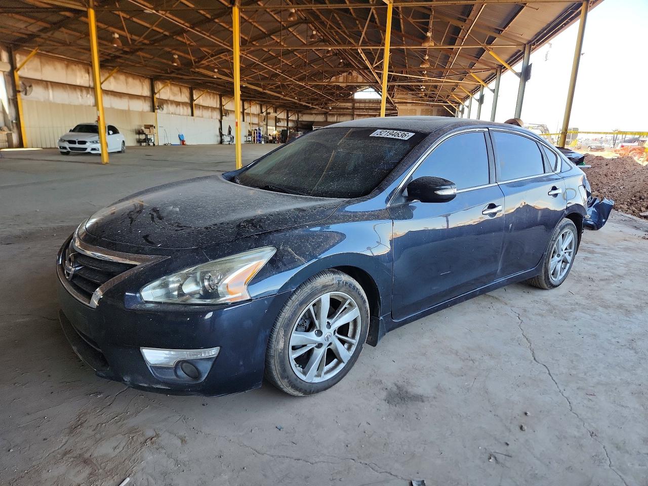 Salvage Nissan Altima Image