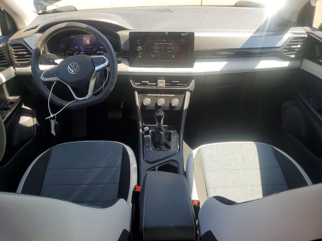 Volkswagen Taos S