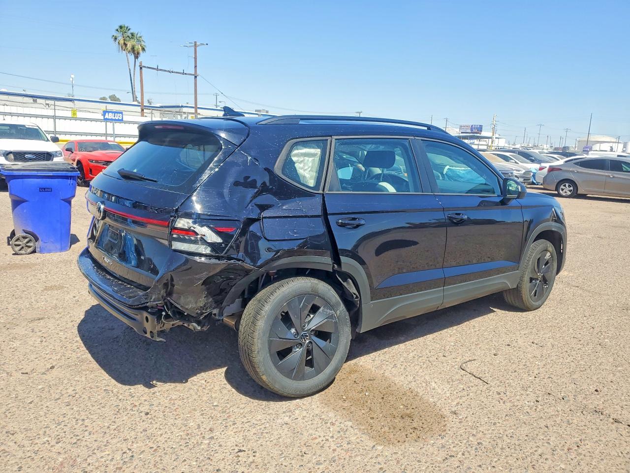 Volkswagen Taos S