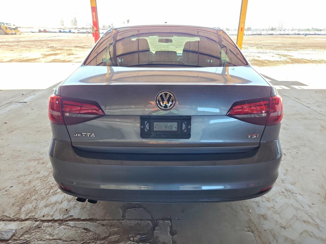 Volkswagen Jetta S