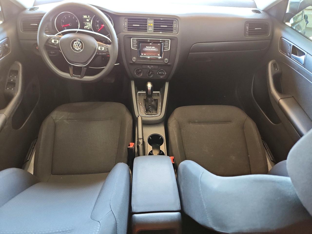 Volkswagen Jetta S