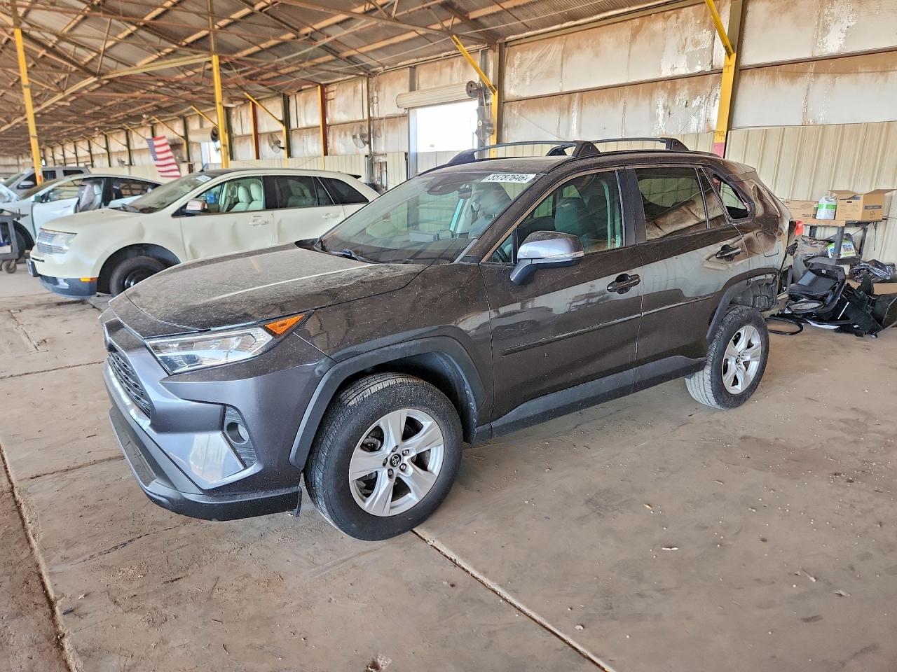 Salvage Toyota RAV4 Image