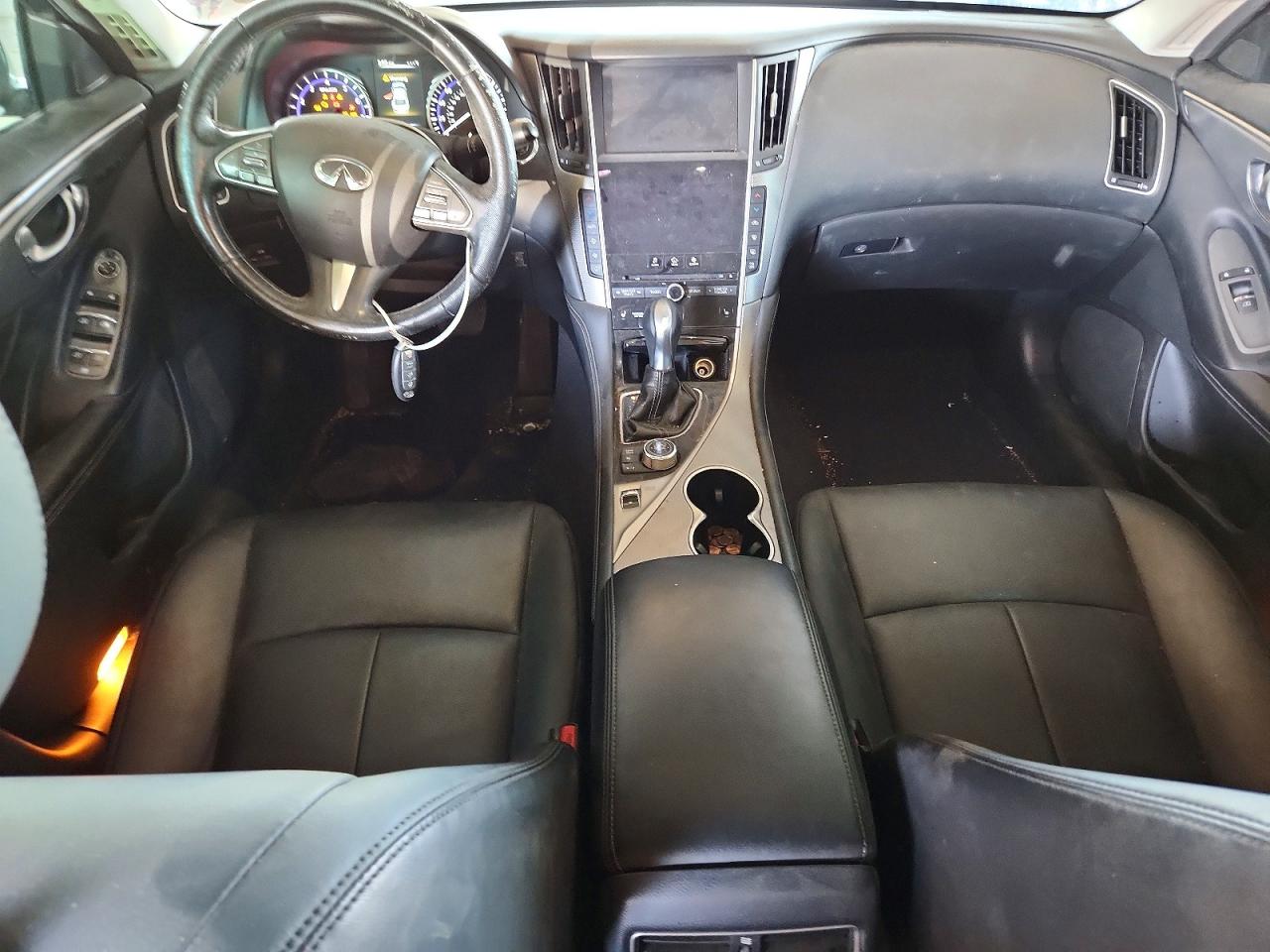 INFINITI Q50 2.0t P 2.0t Premium