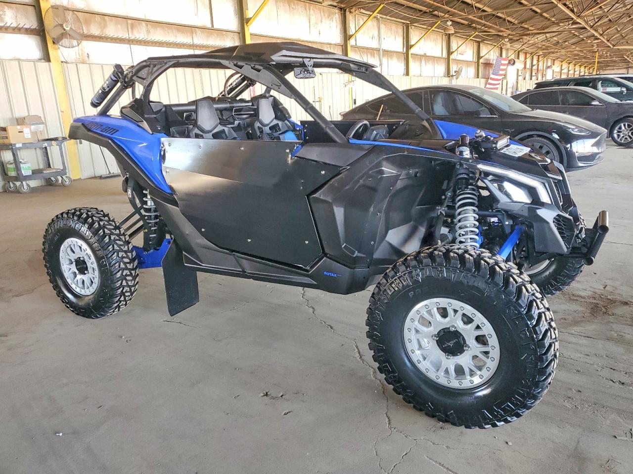 Salvage Can-Am Maverick X3 Image