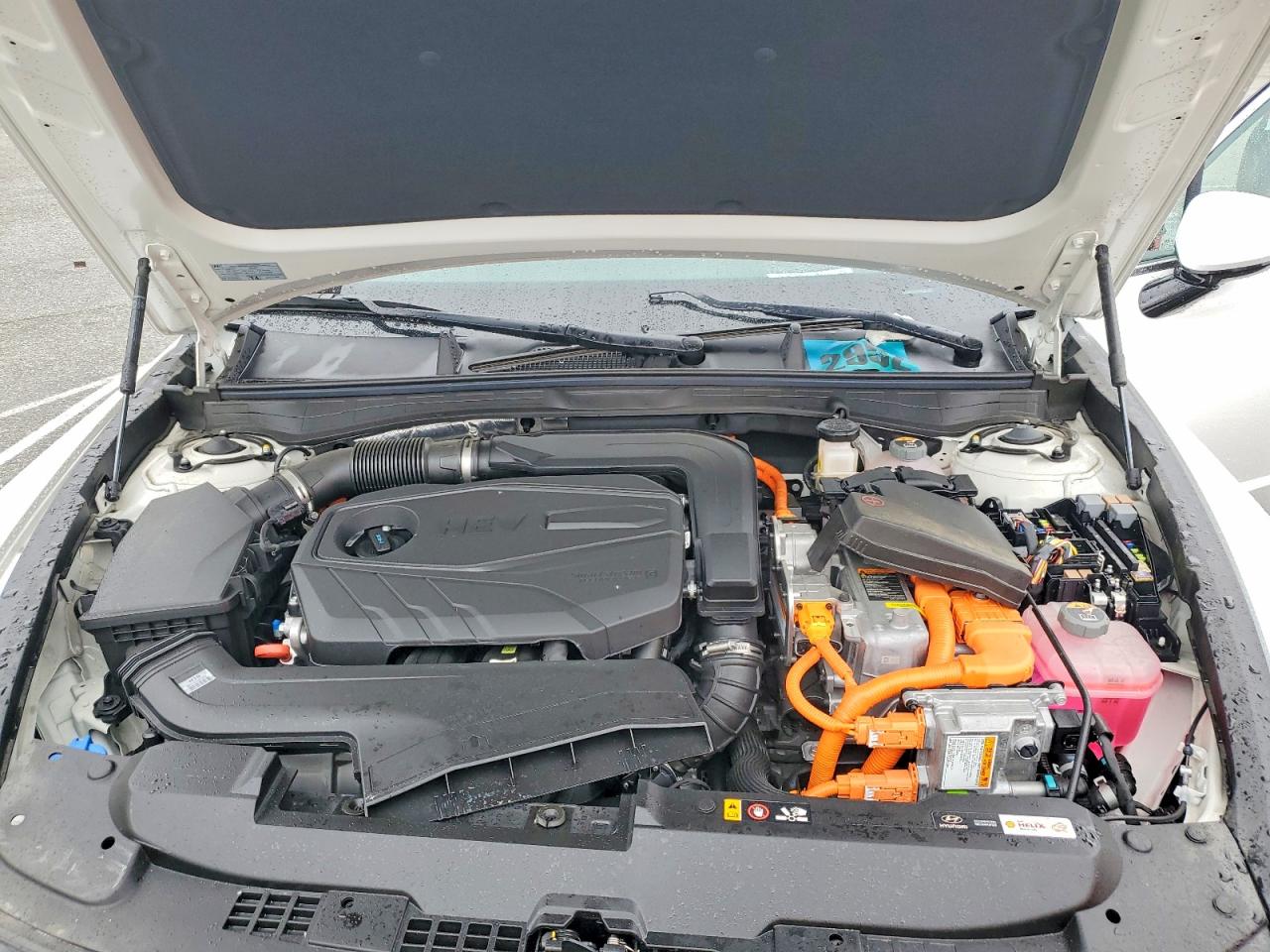 Hyundai SONATA Hybrid