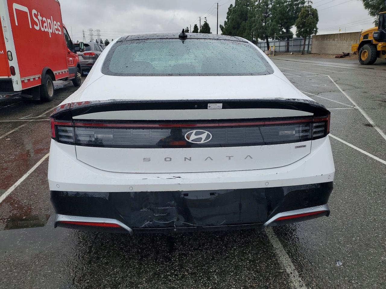 Hyundai SONATA Hybrid