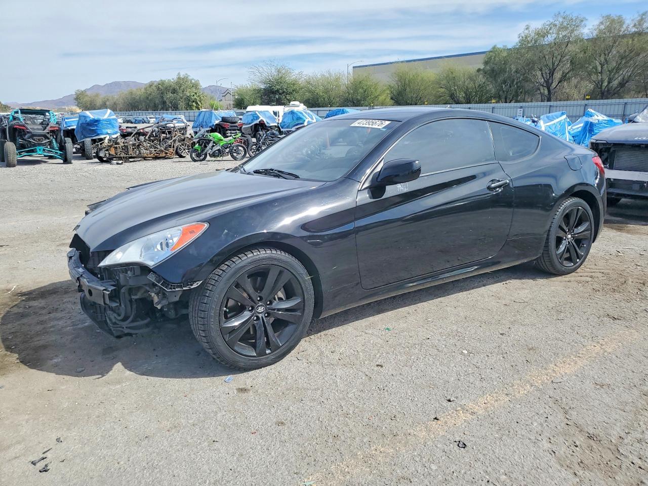 Salvage Hyundai Genesis Image