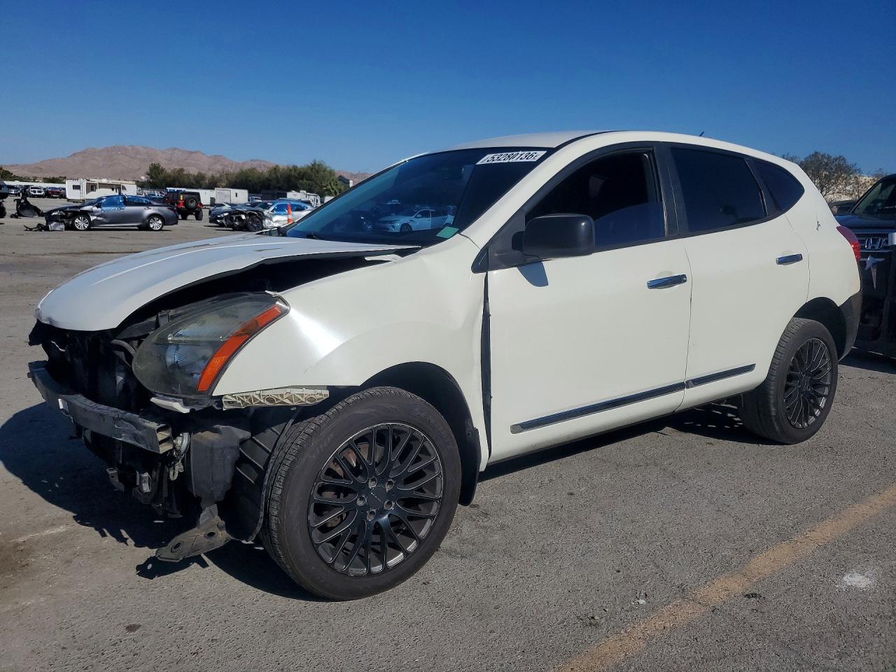 Salvage Nissan Rogue Image