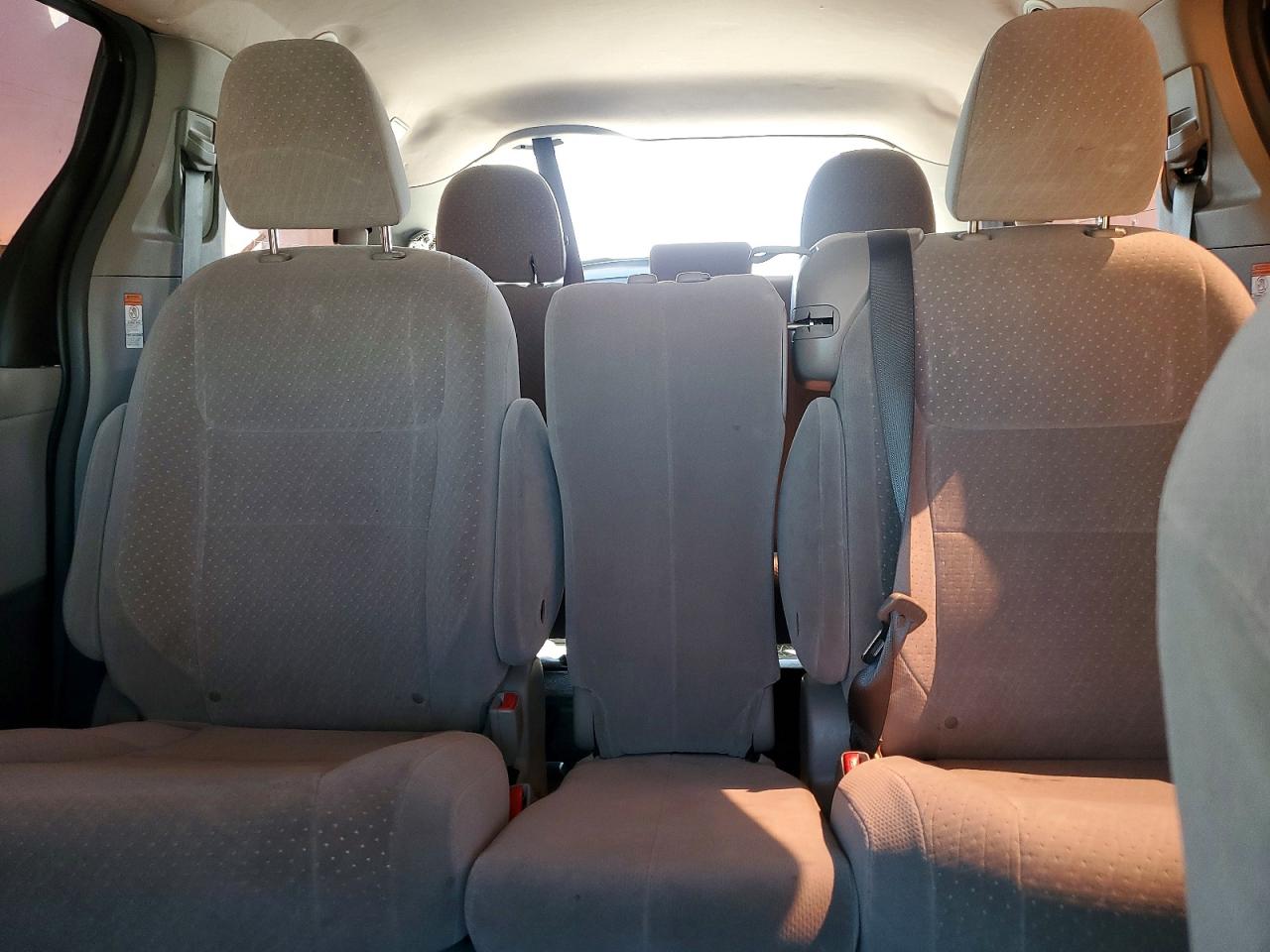 Toyota Sienna Le
