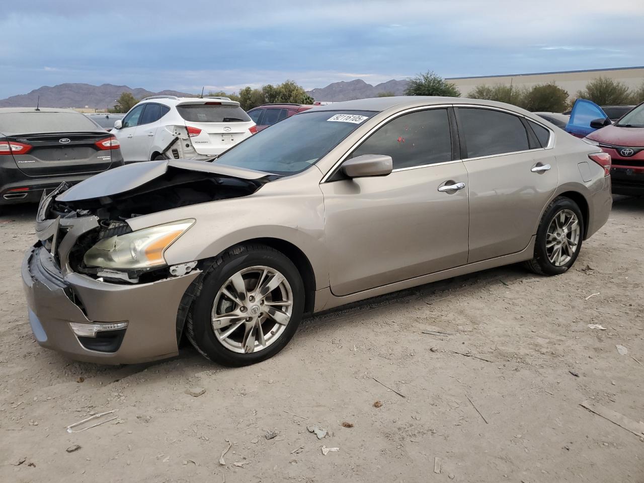 Salvage Nissan Altima Image