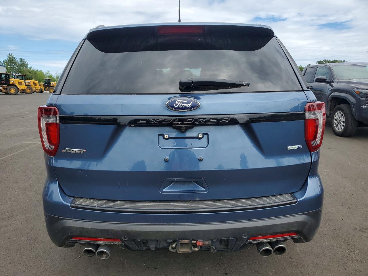 Ford Explorer Sport
