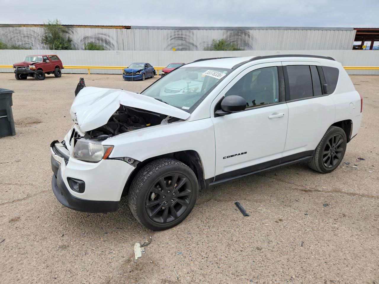 Salvage Jeep Compass Image