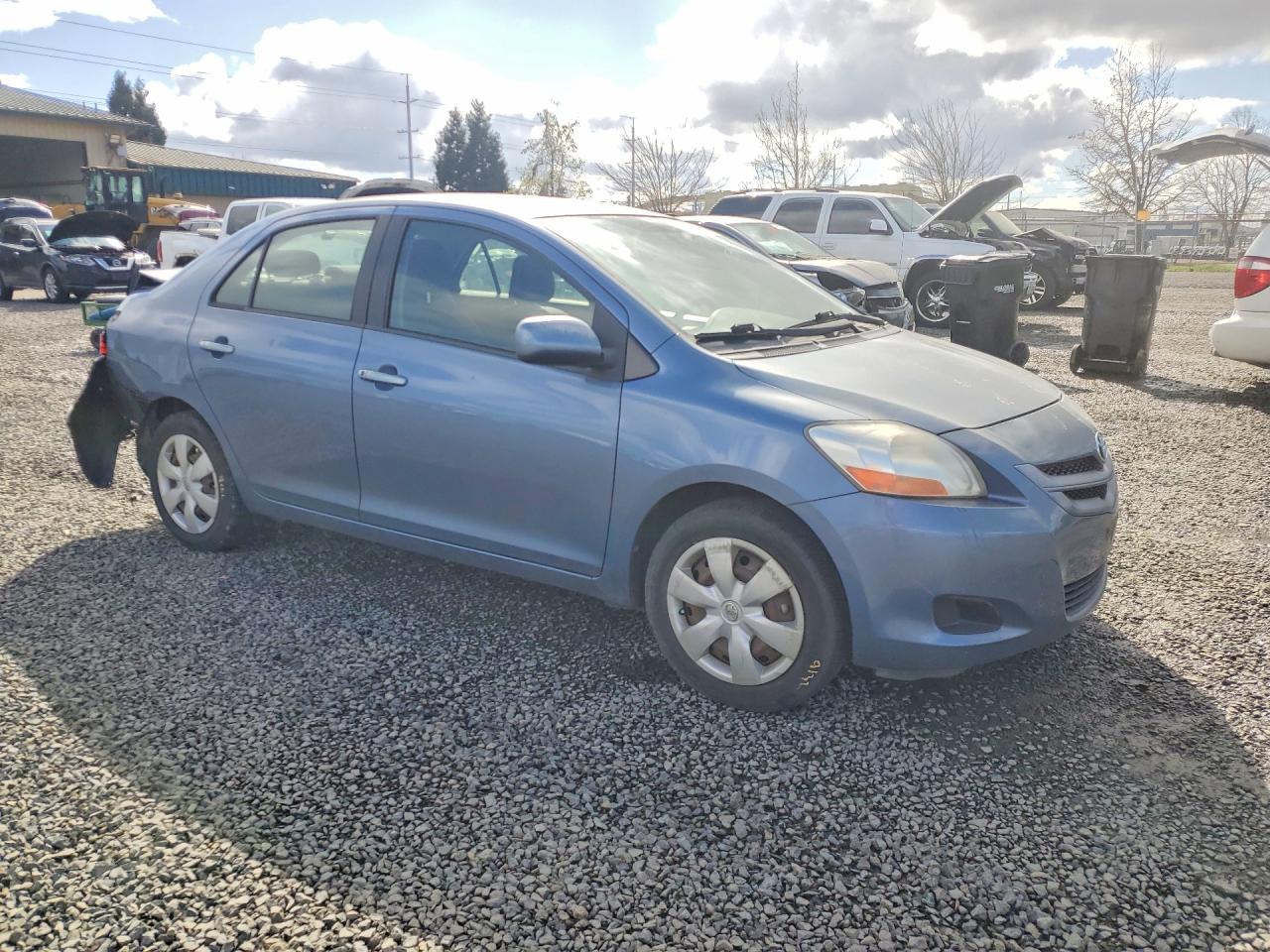 Toyota Yaris Base
